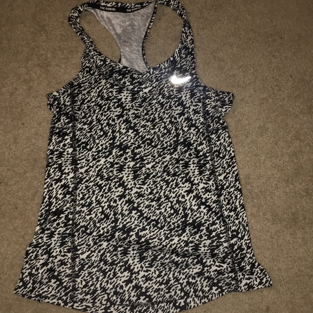 patterned nike work out top